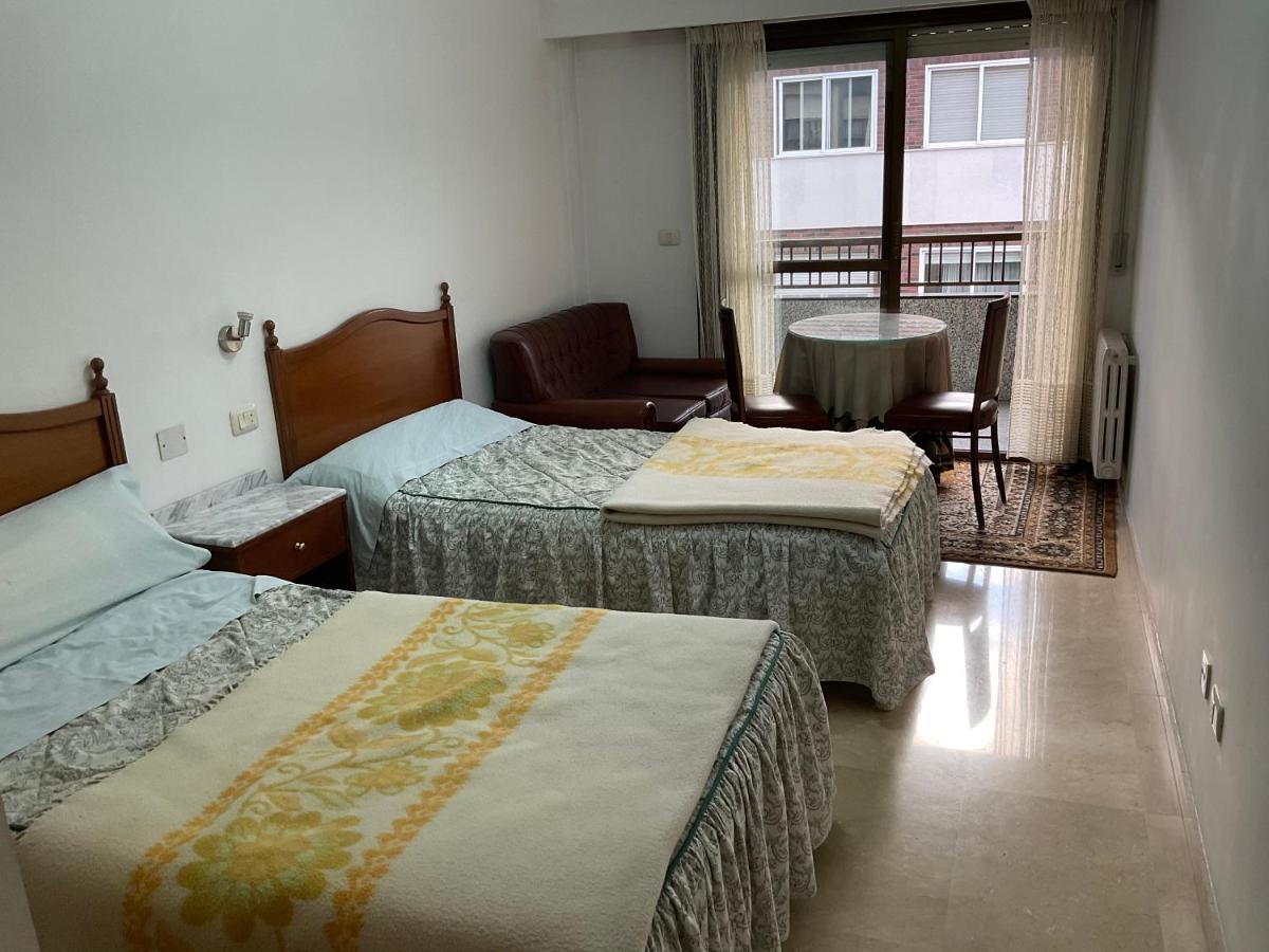 Residencia Universidad Ourense Zewnętrze zdjęcie